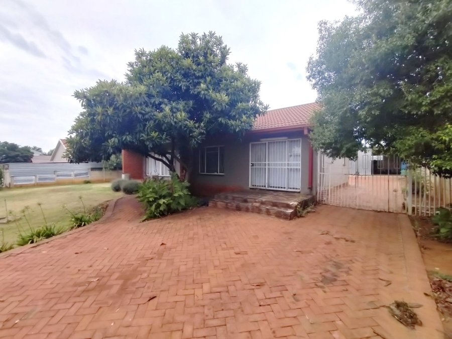 3 Bedroom Property for Sale in Fleurdal Free State